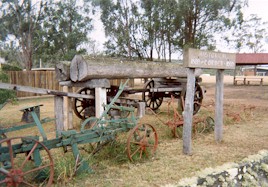 historsm.jpg (27187 bytes)